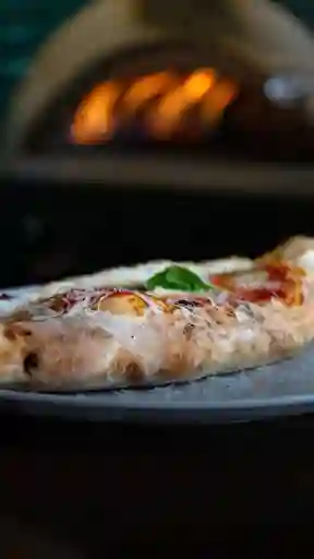 Pizza Calzone Napolitano