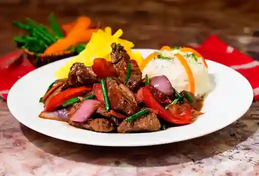 Lomo Saltado de Carne