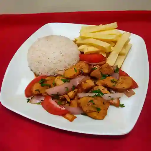 Pollo Saltado