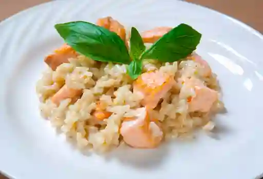 Risotto Monti con Brocheta De Salmon