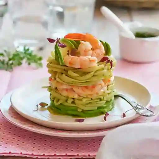 Timbal de Camarones con Fetuccini