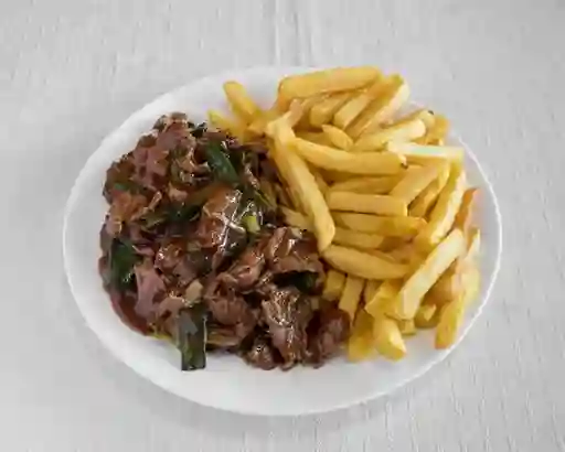 Carne Mongoliana con Papas Fritas