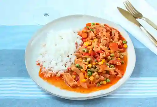 Guatita a la Jardinera Ensalada y Postre