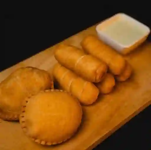 Combo 5 Tequeños 2 Pastelitos y 1 Malta