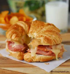 Croissant de Jamón