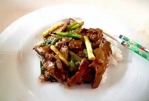 Carne Mongoliana con Ají