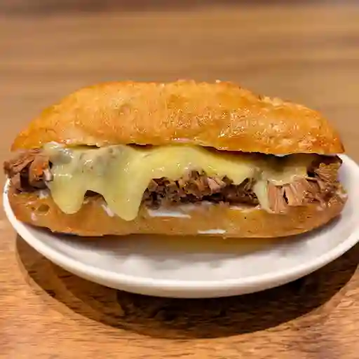 Sándwich Mechada Luco