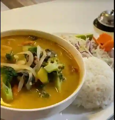 Tom Yam Vegetariano