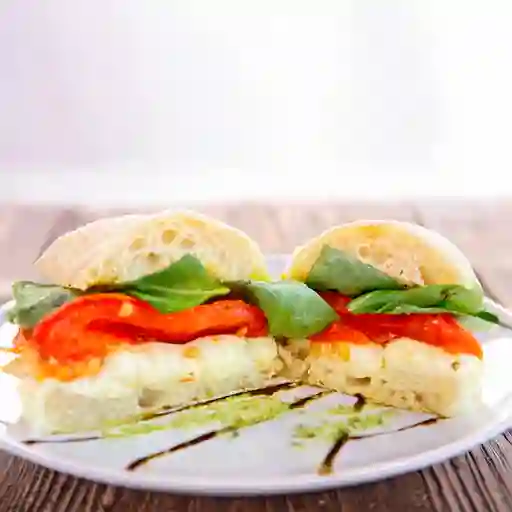 Sándwich Caprese Turquesa