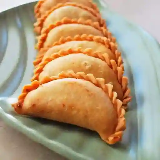 Empanada Pimentón con Queso