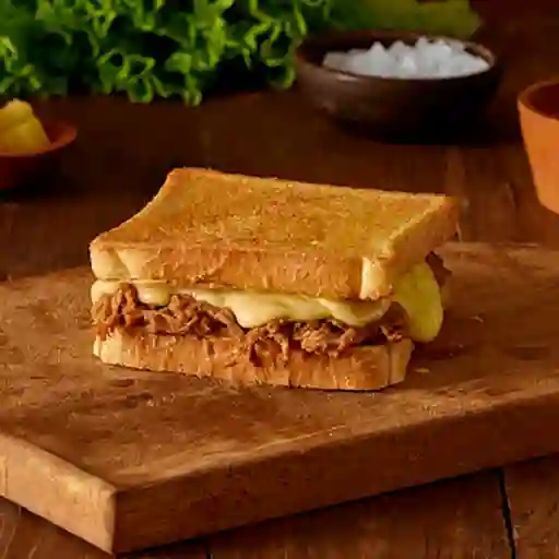 Sándwich mechada queso