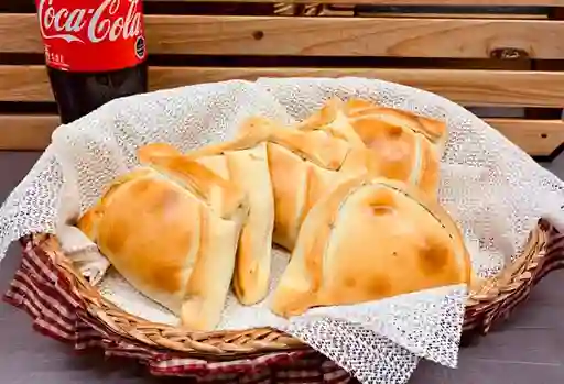 6 Empanadas + Bebida