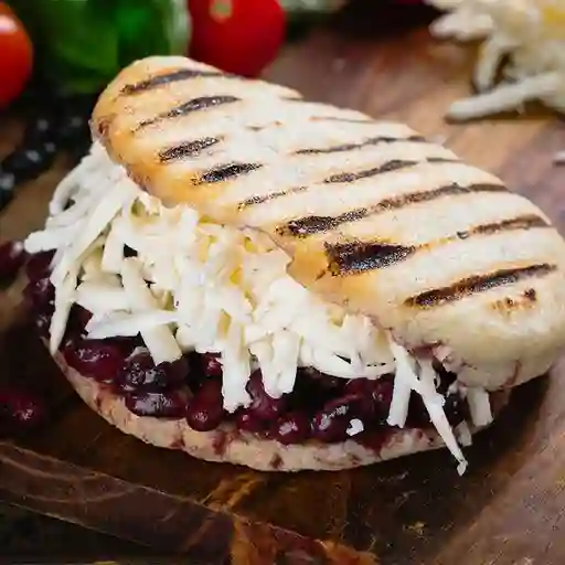 Arepa Dominó