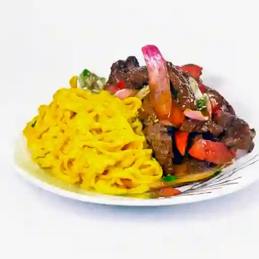 Lomo Saltado con Fetuccine a la Huancaína