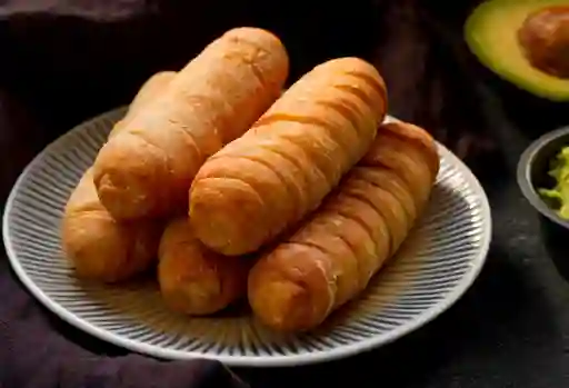 Tequeños de Lomo Saltado