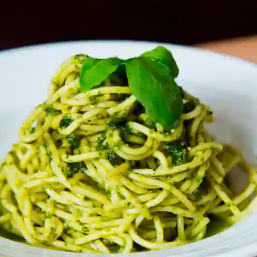 Fideos con Salsa Pesto