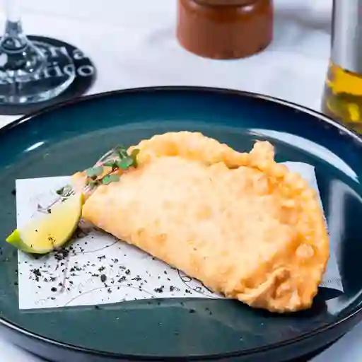 Empanada de Camarón Queso