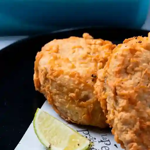 Congrio Frito con Ensalada Chilena