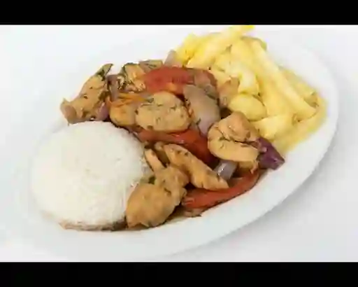 Pollo Saltado