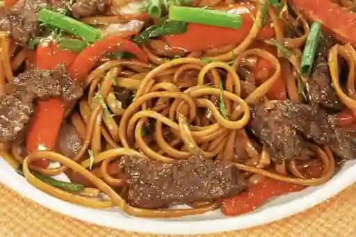Tallarín Saltado de Vacuno