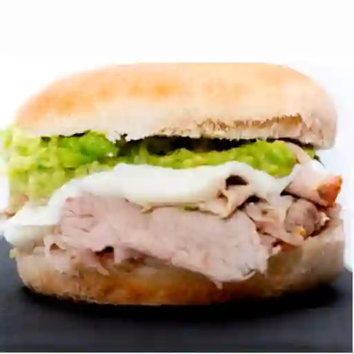 Sándwich Lomito Palta y Mayonesa