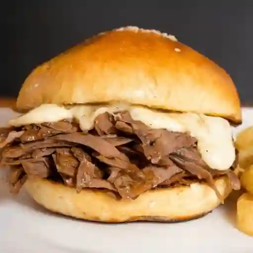 Sándwich Mechada Luco