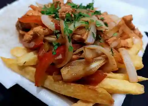 Saltado de Pollo Mediano