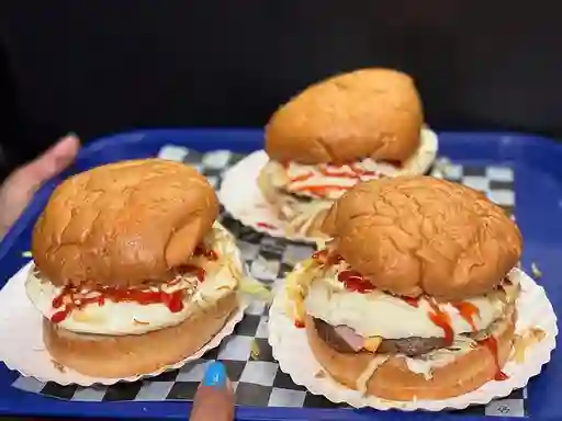 3 Hamburguesas bebida 1/2 litros