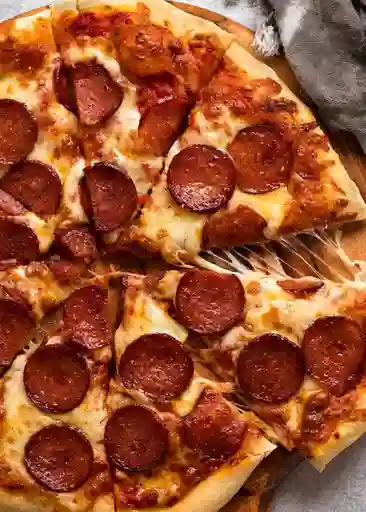 Pizza Pepperoni Mediana