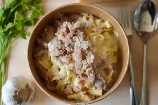 Tagliatelle con Salsa Carbonara