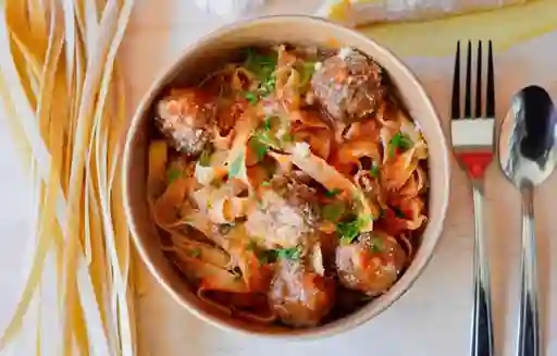 Tagliatelle Polpette Al Sugo
