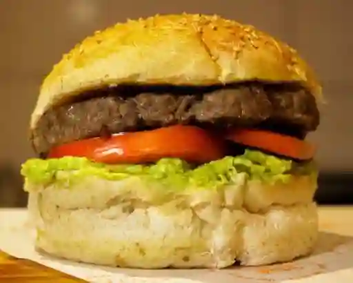 Burgerpleto + Bebida + Papas Fritas