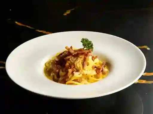 Spaghetti carbonara trufada