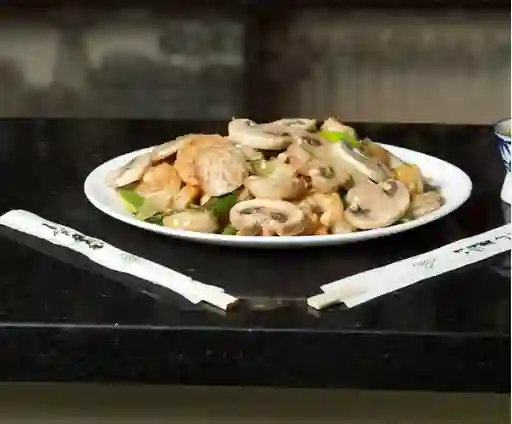 Camarón con Champiñón