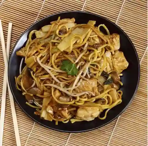 Chow Mein de Pollo