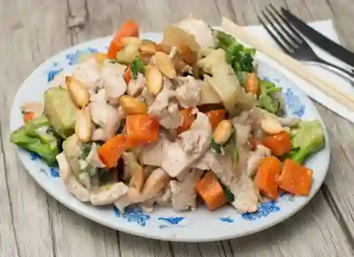 Pollo Chiten con Almendras