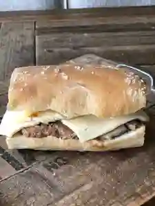 Sándwich Mechada Champiñón