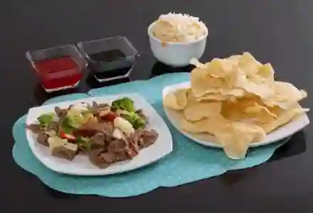 Carne Chitén Con Arroz Chaufan + Wantan Frito (10un)