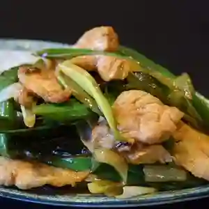 Cerdo Mongoliano Con Arroz Chaufan