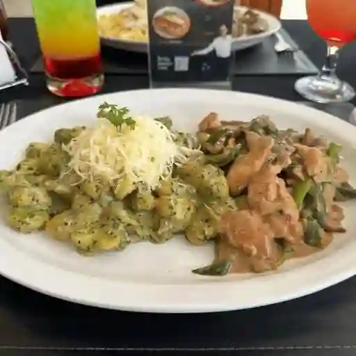 Gnochi Pesto Pollo Piamontesa