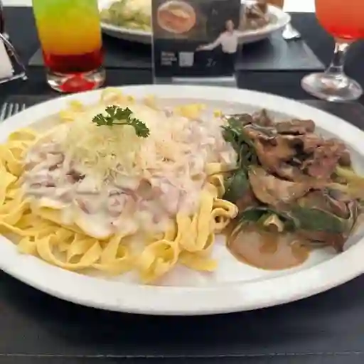 Fetuccini Alfredo Carne Piamontesa