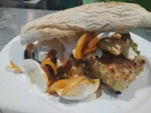 Sándwich de Pescado Escabechado.