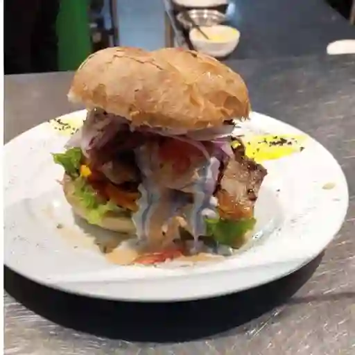 Sándwich de Chicharrón