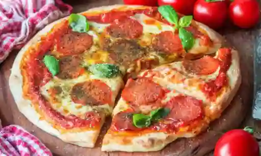 Pizza Mediana Halcón Milenario