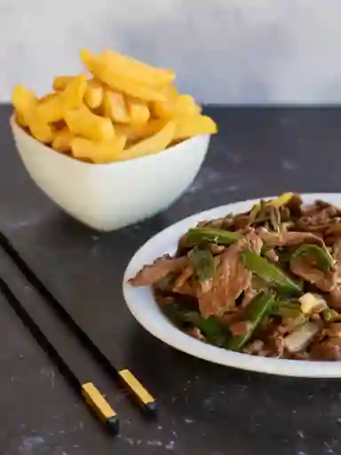 Carne Mongoliana con Papas