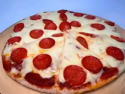 Pizza Pepperoni para Compartir