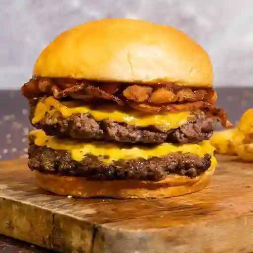 Crispy Bbq Doble con Papas Fritas