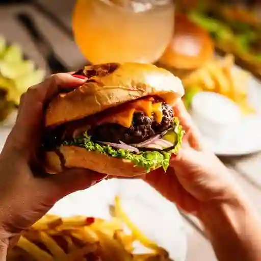 Cheese Burger y Bebida