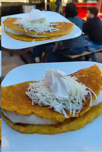 2 Cachapas con Queso