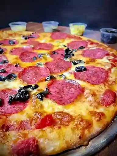 Pizza Salame Deluxe 38Cm